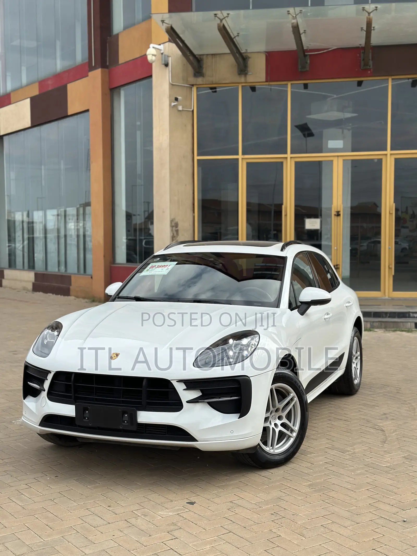 Porsche Macan 2021 White