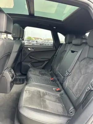 Porsche Macan 2021 White