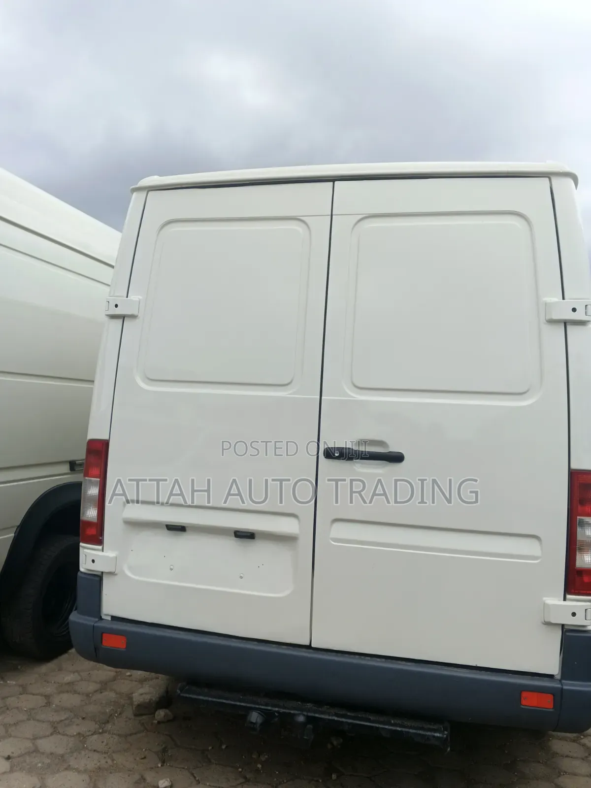 Mercedes-Benz Sprinter 2001 White
