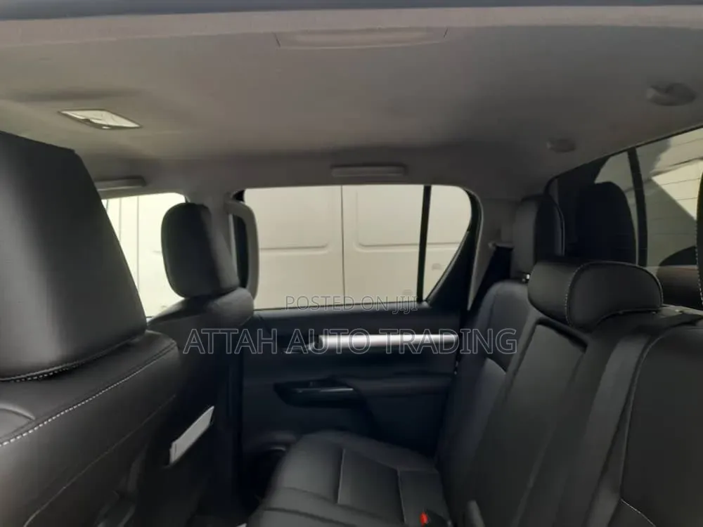 Toyota Hilux 2021 Green