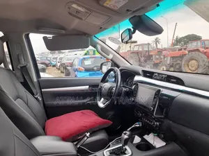 Toyota Hilux 2021 Green