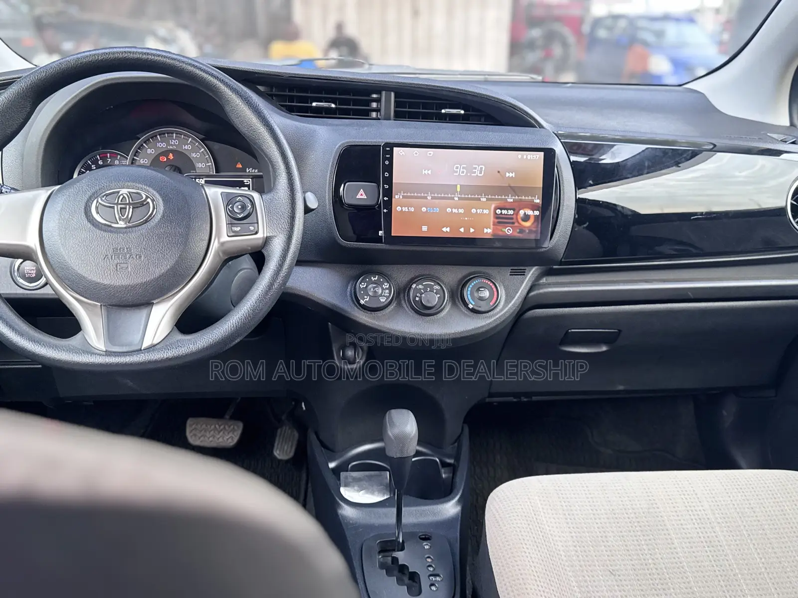 Toyota Vitz 2016 Gold