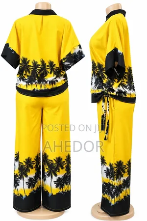 Two Piece v Neck Palm Print Short Sleeve Tee and Pants