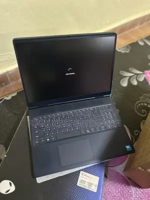New Laptop Alienware 16 Aurora 16GB Intel Core i7 SSD 1T