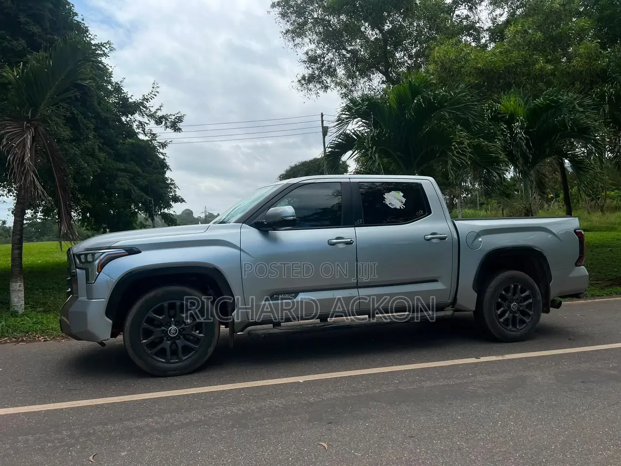 Toyota Tundra Platinum CrewMax 5.5' Bed 2024 Gray
