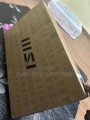 New Laptop MSI Katana 17 16GB Intel Core i7 SSD 512GB