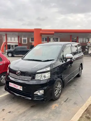 Toyota Voxy 2013 Black