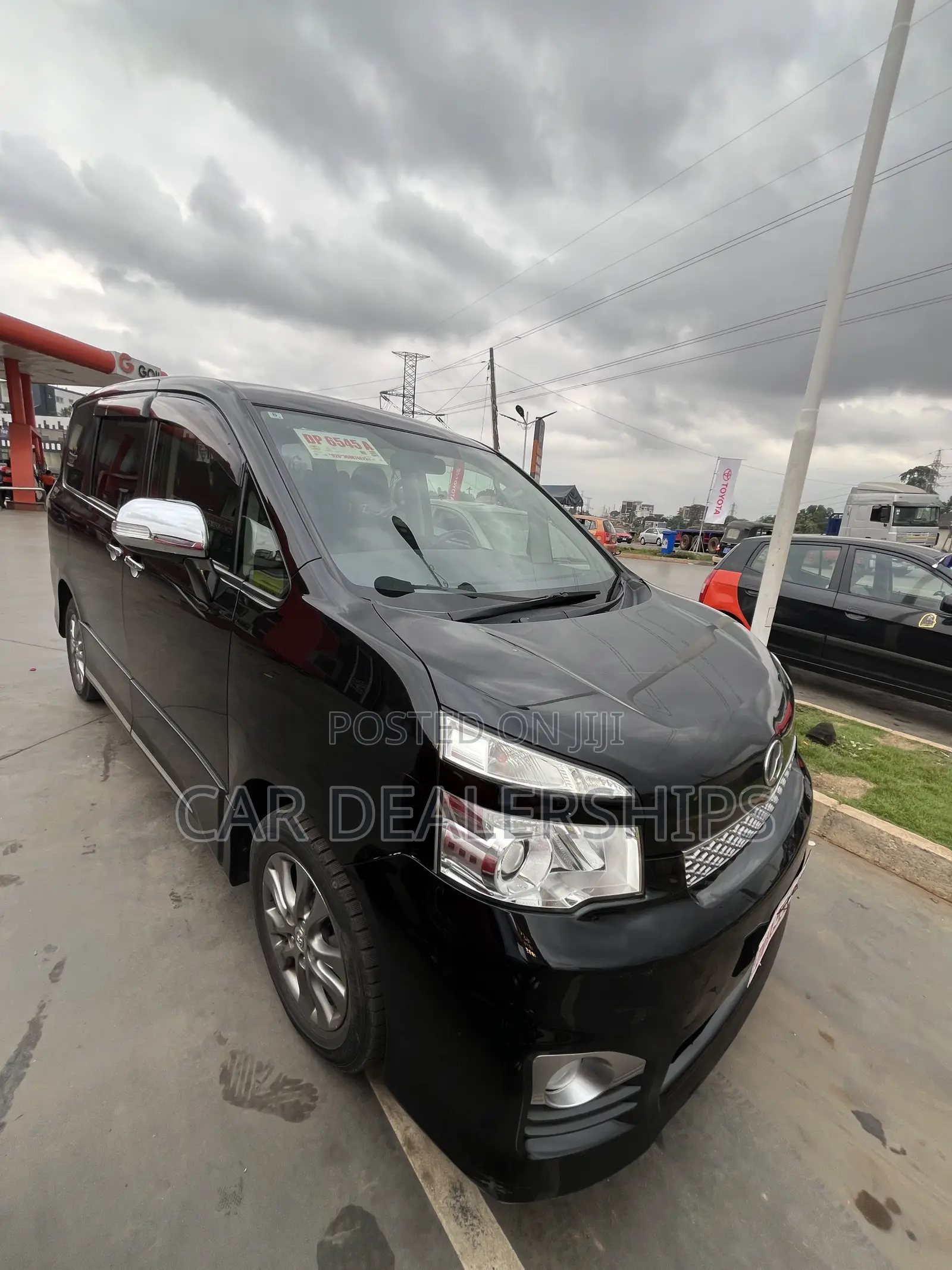 Toyota Voxy 2013 Black