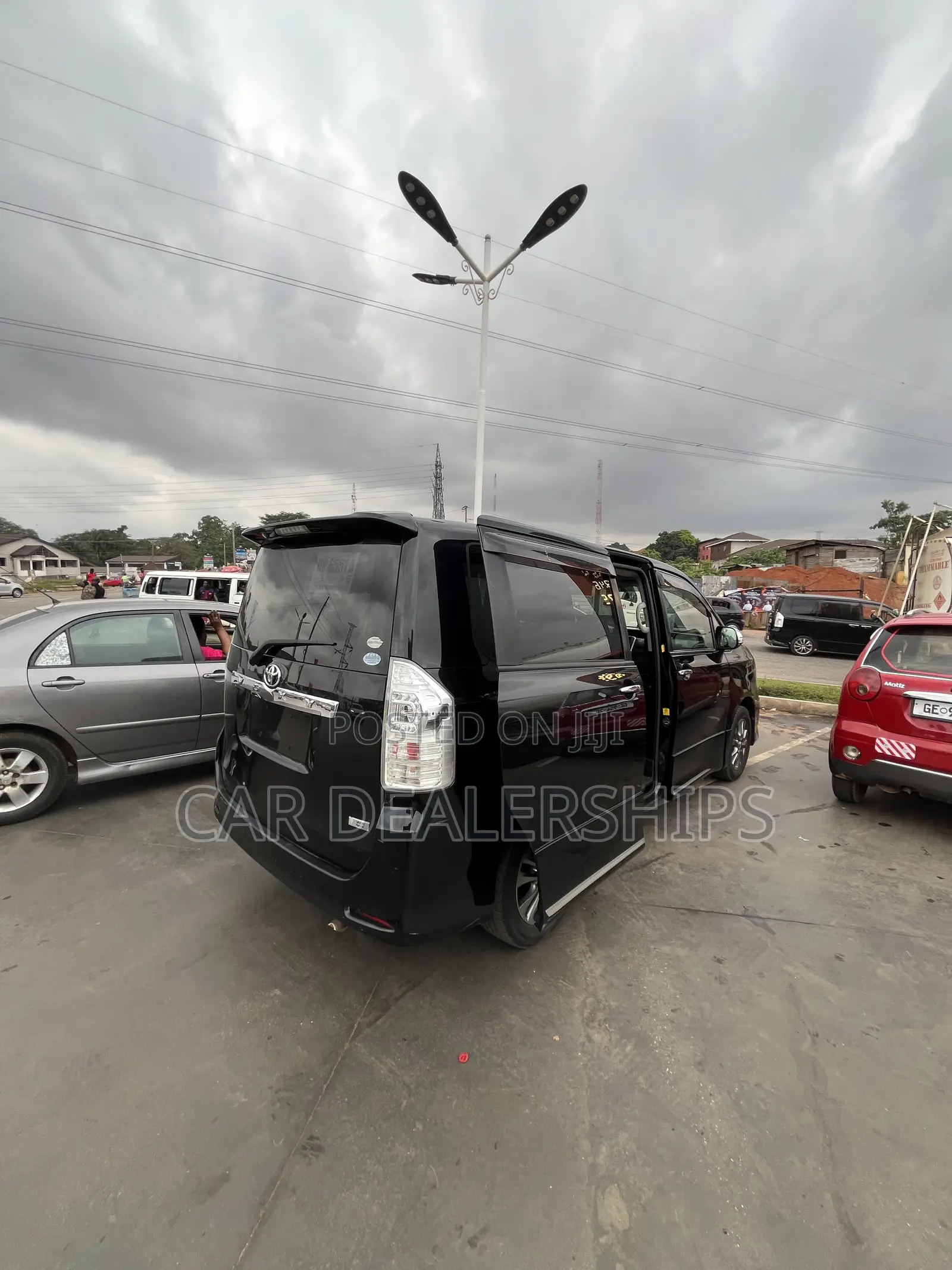 Toyota Voxy 2013 Black