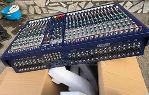 Soundcraft LX9 24-Channel Analog Mixer