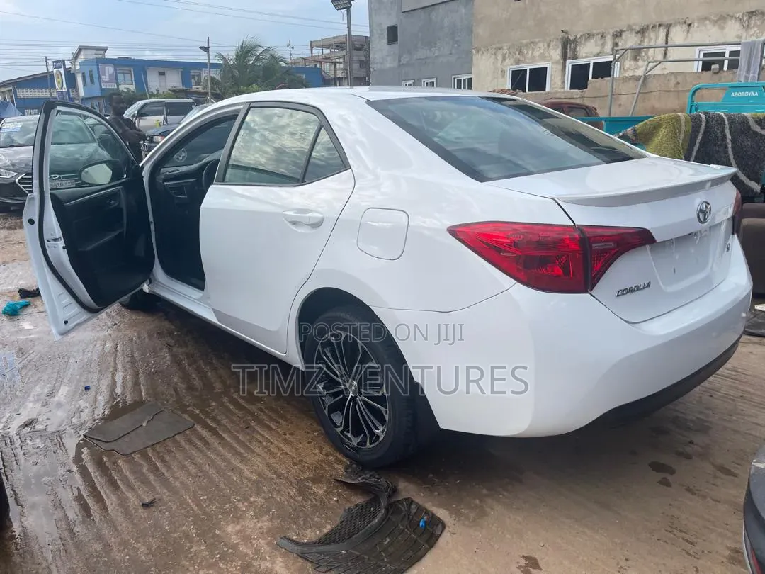 Toyota Corolla 2016 White