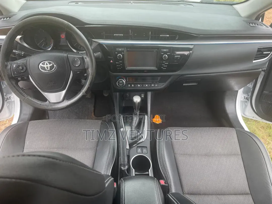 Toyota Corolla 2016 White