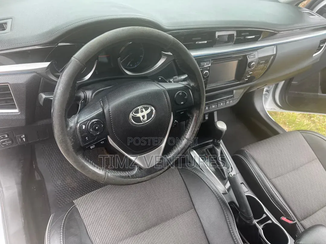 Toyota Corolla 2016 White
