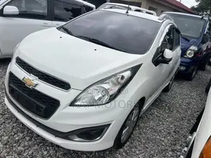 Chevrolet Spark 2LT 4dr Hatchback (1.2L 4cyl 5M) 2015 White