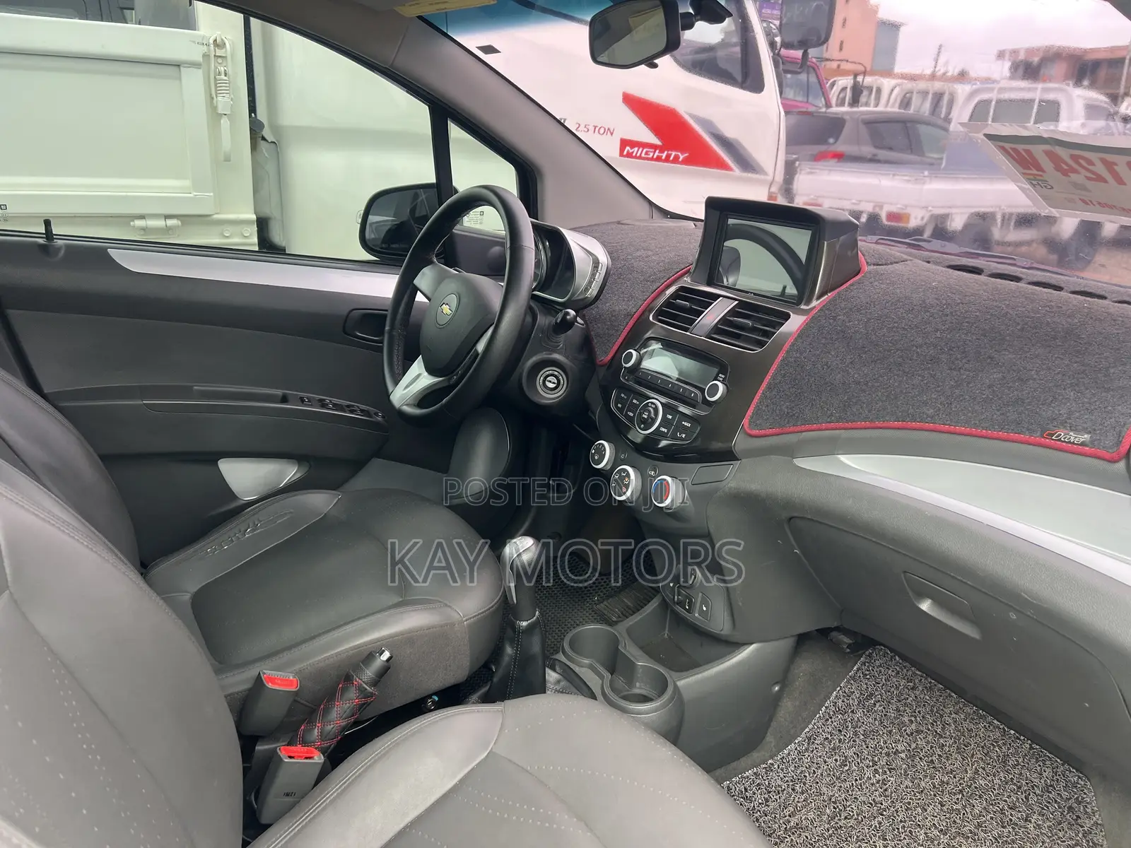 Chevrolet Spark 2LT 4dr Hatchback (1.2L 4cyl 5M) 2015 White
