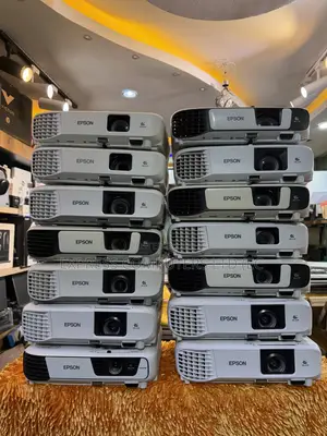 Epson EB-X41 Projector Brightness 3600 ANSI Lumens:3LCD Uk Pre Owned