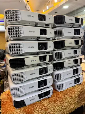 Epson EB-X41 Projector Brightness 3600 ANSI Lumens:3LCD Uk Pre Owned