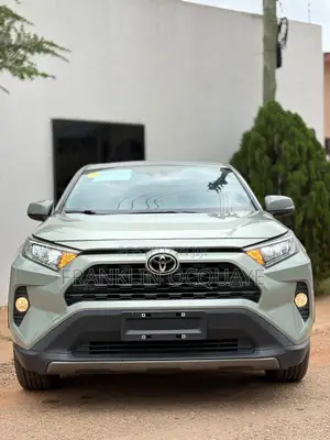 Toyota RAV4 2022 Green