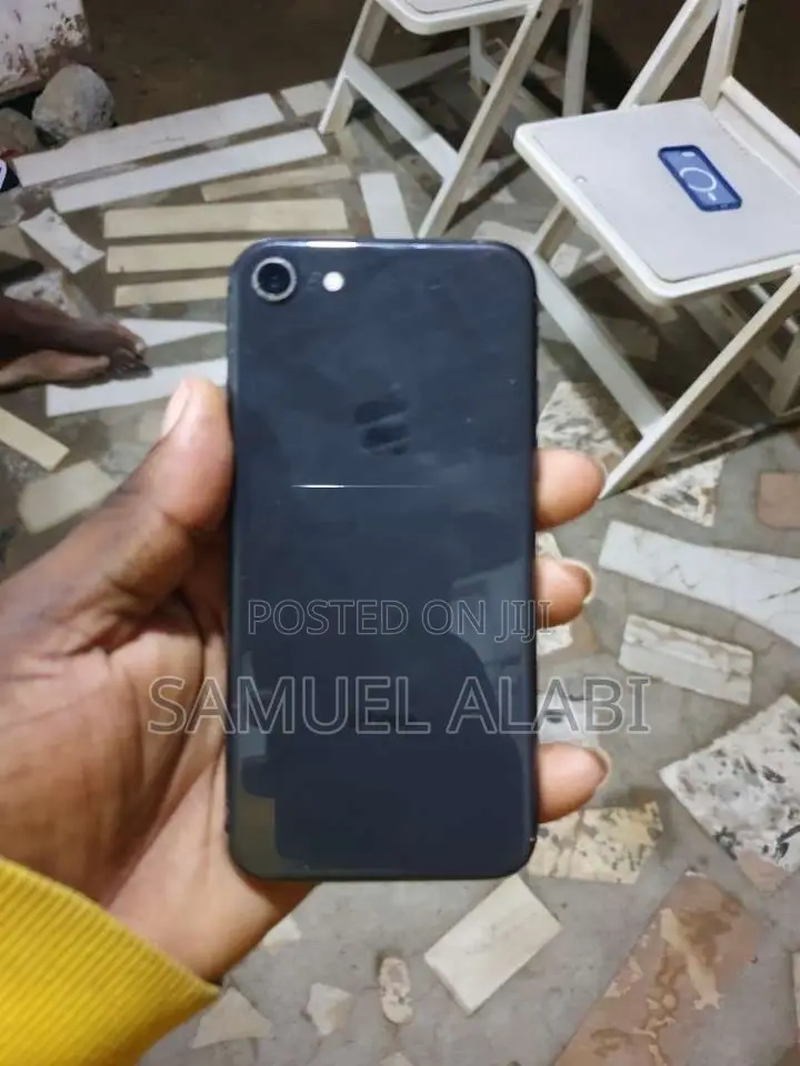 Apple iPhone 8 64 GB Black