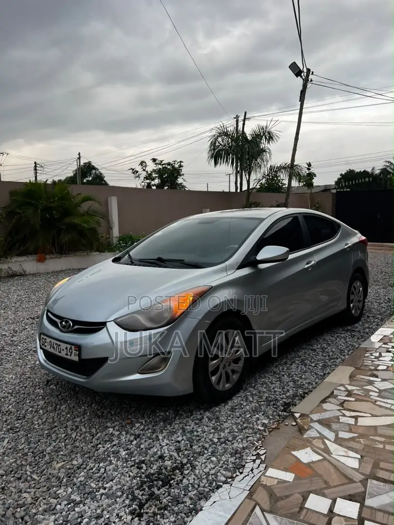 Hyundai Elantra GLS Sedan FWD (1.8L 4cyl 6A) 2013 Silver