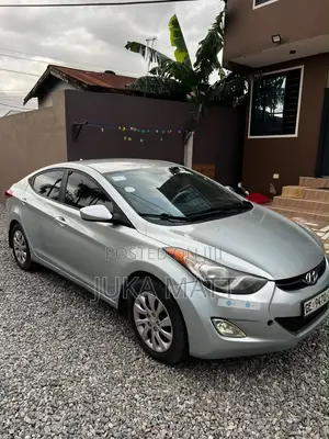 Hyundai Elantra GLS Sedan FWD (1.8L 4cyl 6A) 2013 Silver