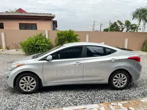 Hyundai Elantra GLS Sedan FWD (1.8L 4cyl 6A) 2013 Silver