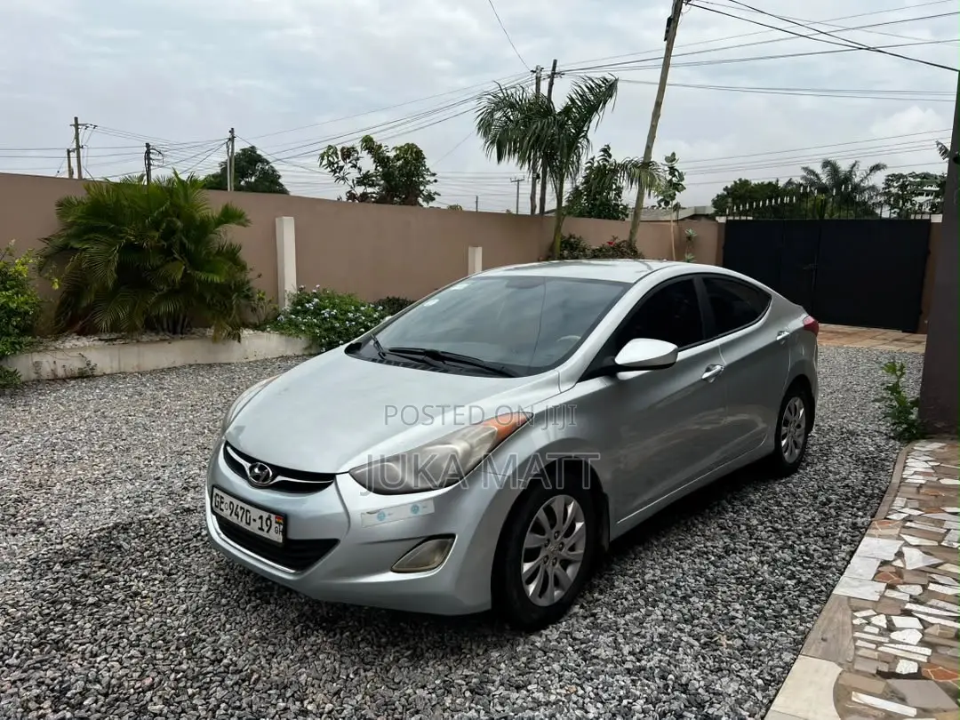 Hyundai Elantra GLS Sedan FWD (1.8L 4cyl 6A) 2013 Silver