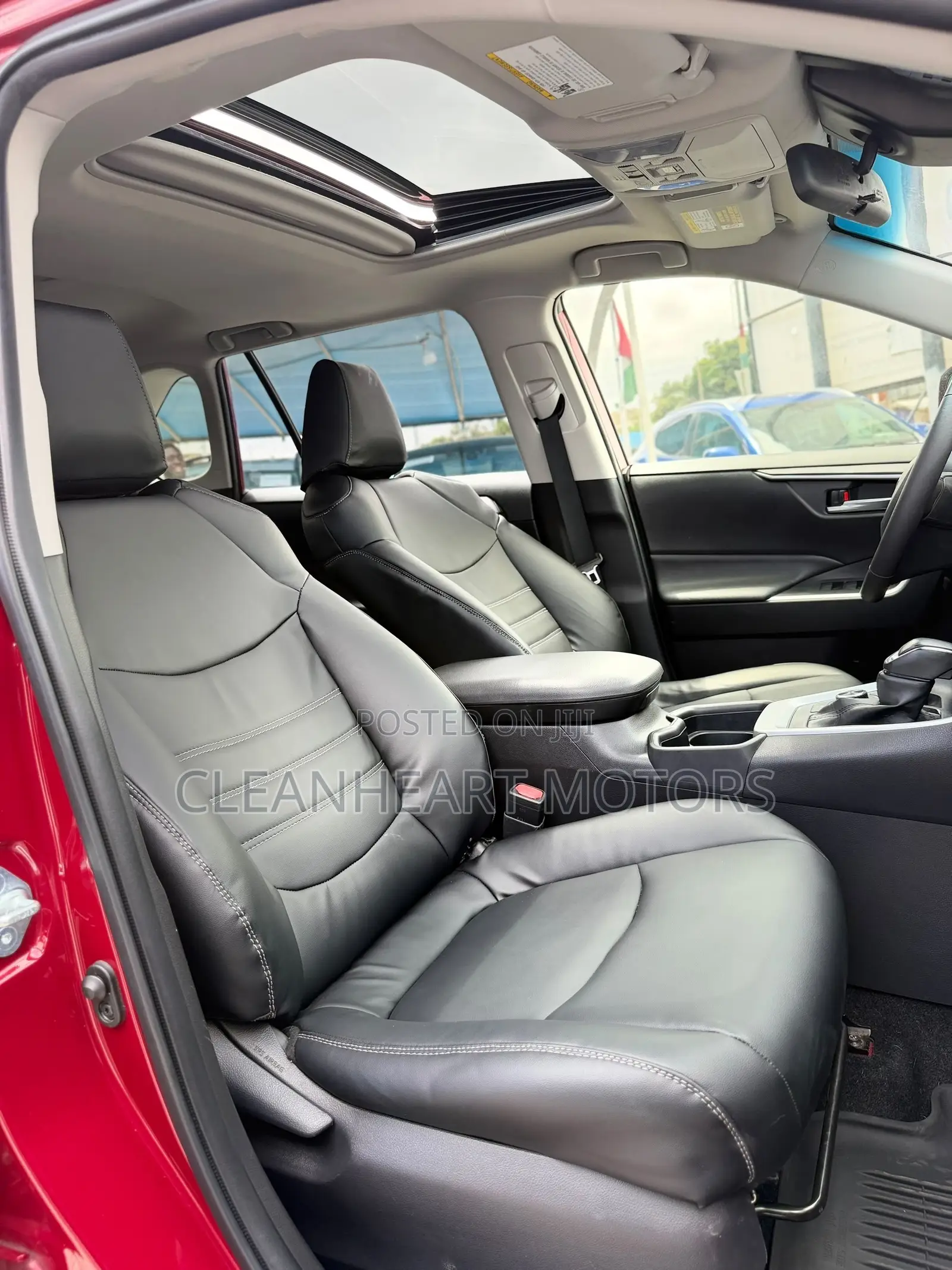 Toyota RAV4 XLE Premium 2021 Red