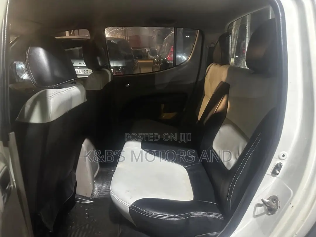 Mitsubishi L200 Double Cab 2.5 136hp 4WD 2009 White