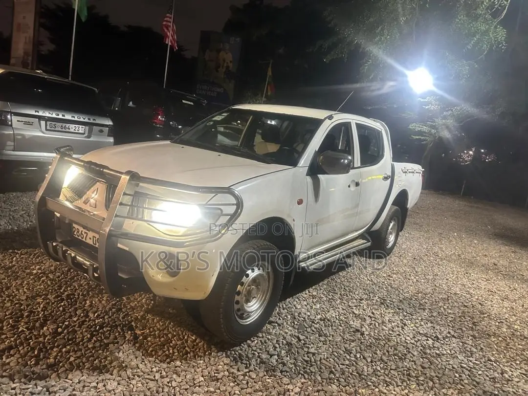 Mitsubishi L200 Double Cab 2.5 136hp 4WD 2009 White