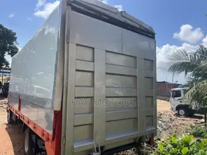 Hyundai 5 Ton Container 2010 White