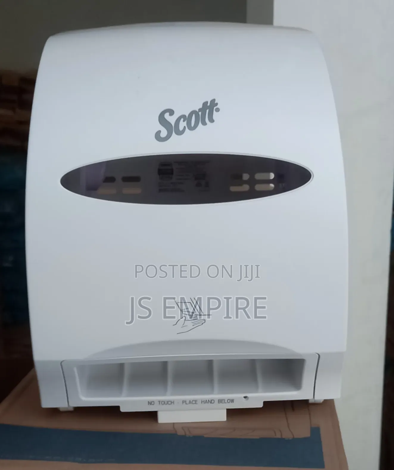 Electronic Hard Roll Towel Dispenser