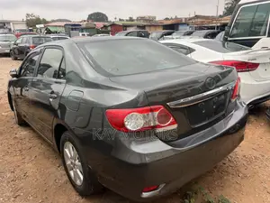 Toyota Corolla LE 4dr Sedan (1.8L 4cyl 4A) 2013 Gray