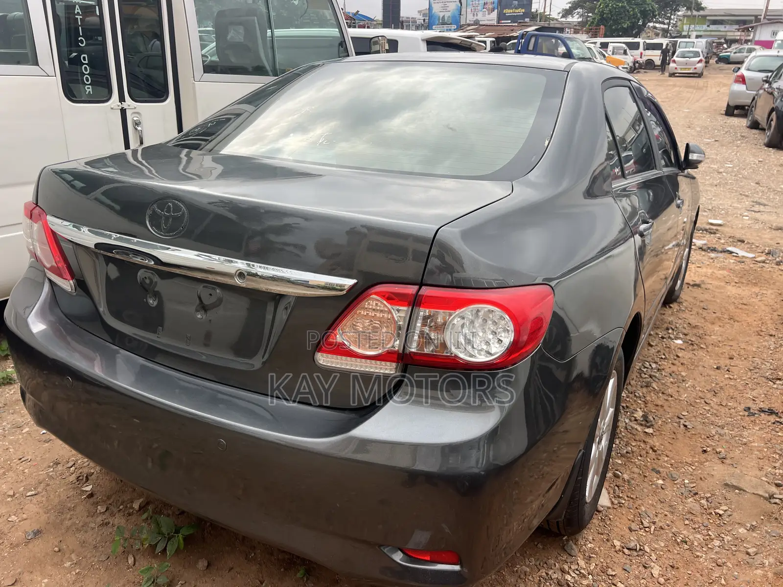 Toyota Corolla LE 4dr Sedan (1.8L 4cyl 4A) 2013 Gray