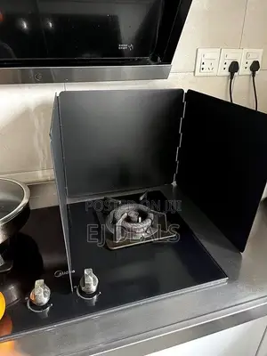 Kitchen Stove Oil Splash Guard – Anti-Splatter Protector