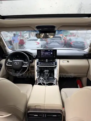 Toyota Land Cruiser 2022 Black