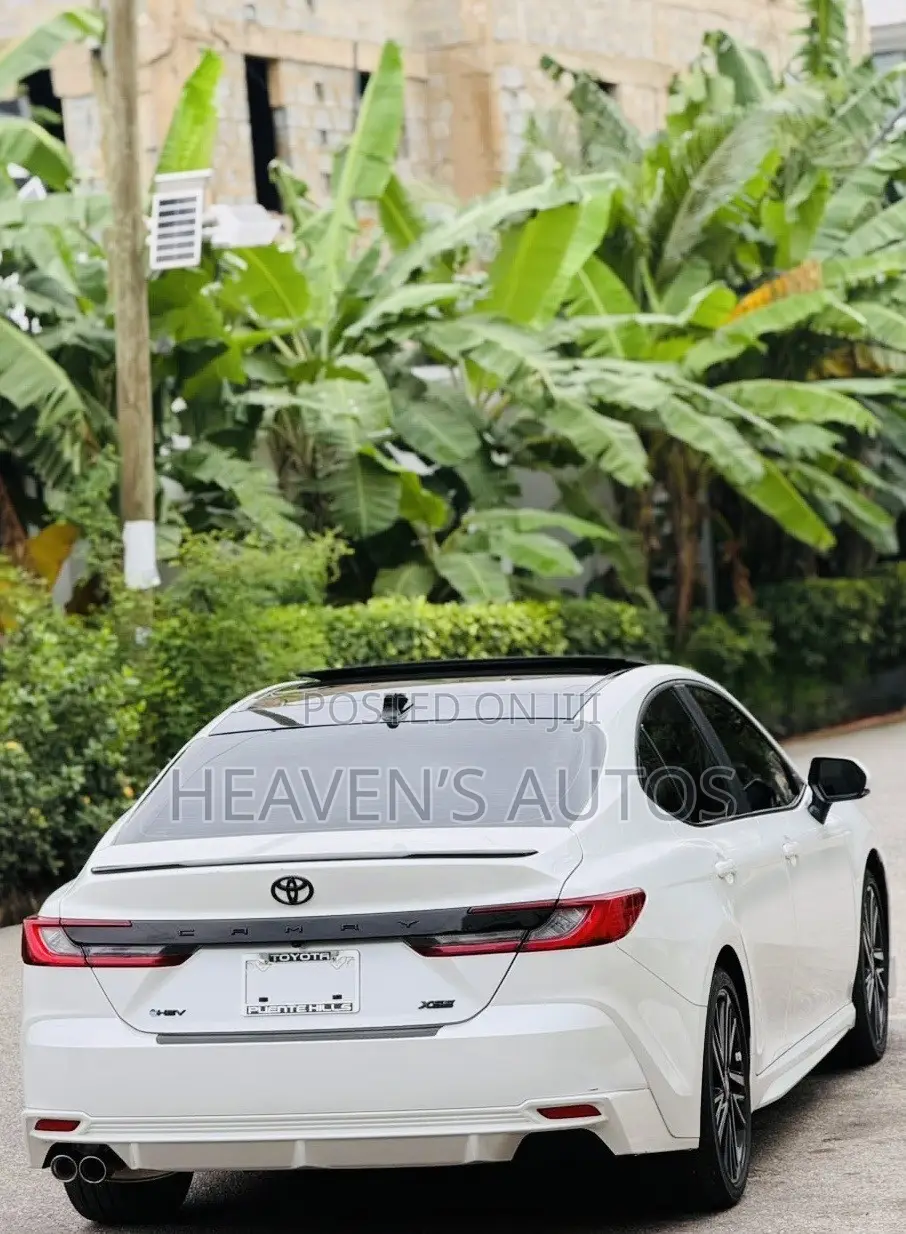 Toyota Camry 2025 White
