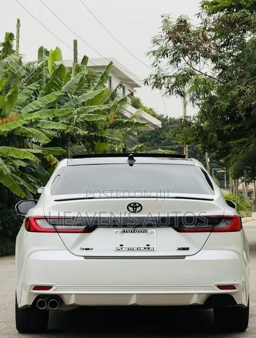 Toyota Camry 2025 White