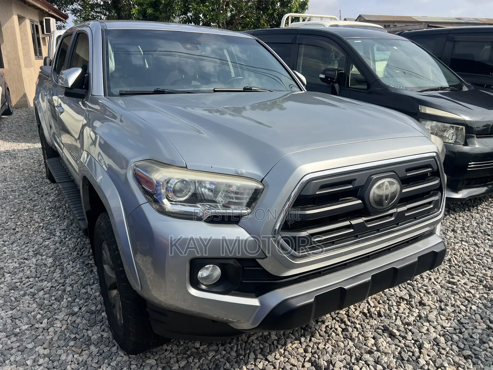 Toyota Tacoma SR5 2018 Gray