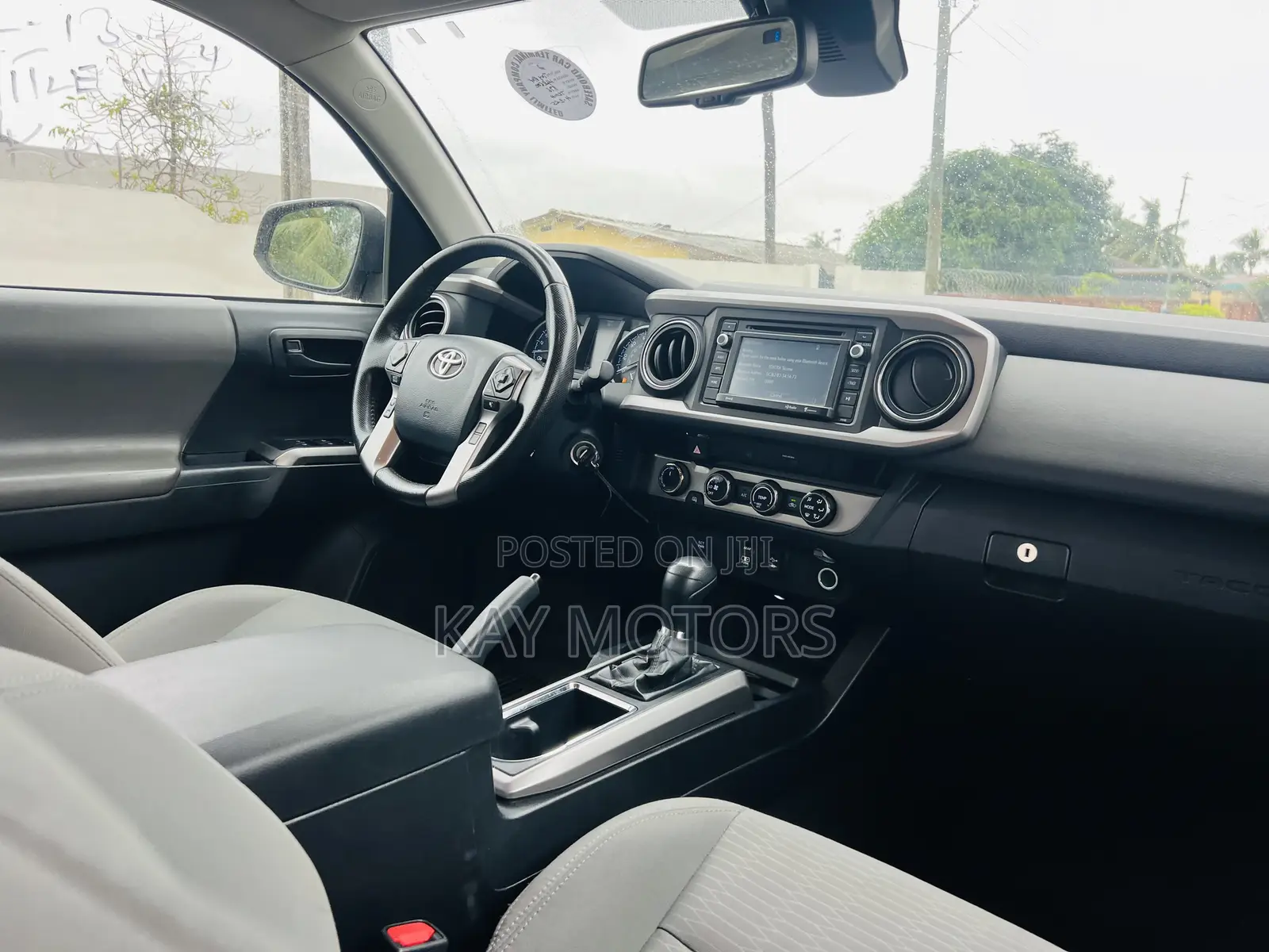 Toyota Tacoma SR5 2018 Gray