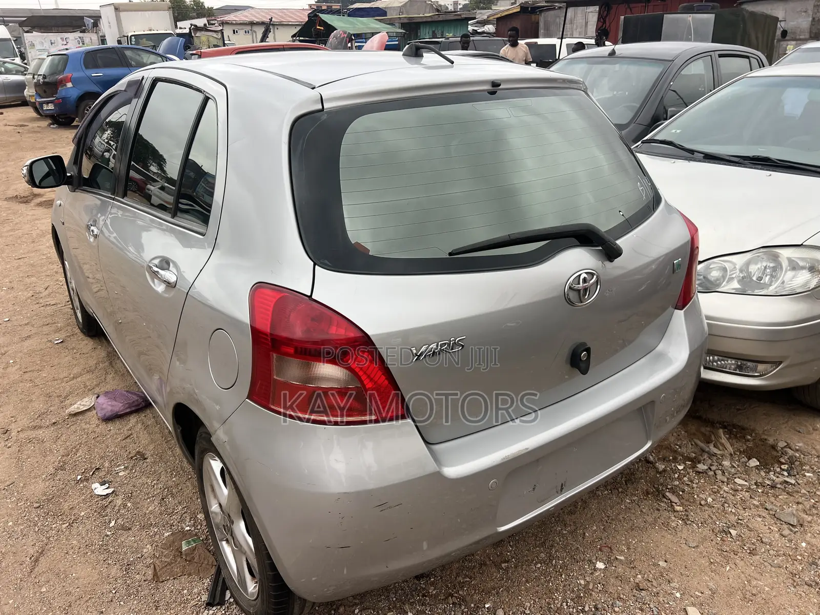 Toyota Yaris Base Hatchback 5dr 2010 Gray