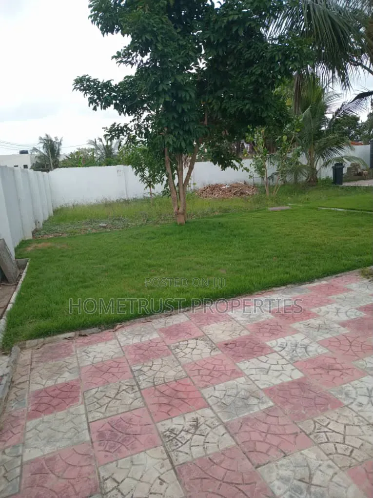 4bdrm House in Amasaman Satellite for sale