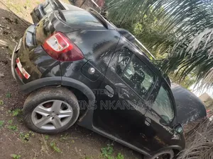 Dacia Sandero 2012 Black