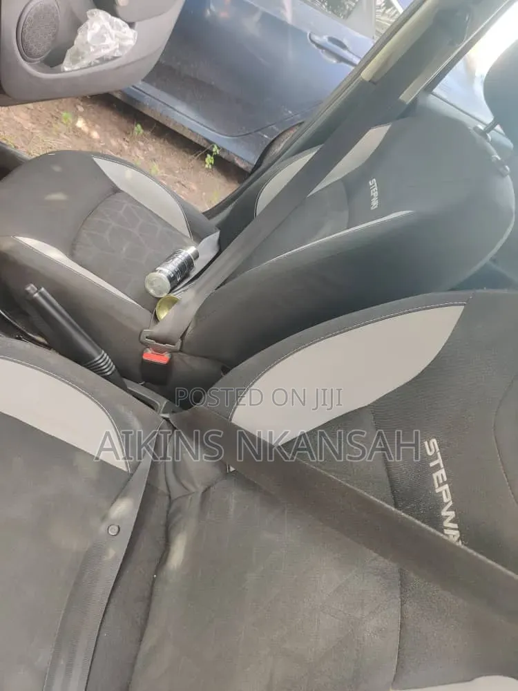 Dacia Sandero 2012 Black