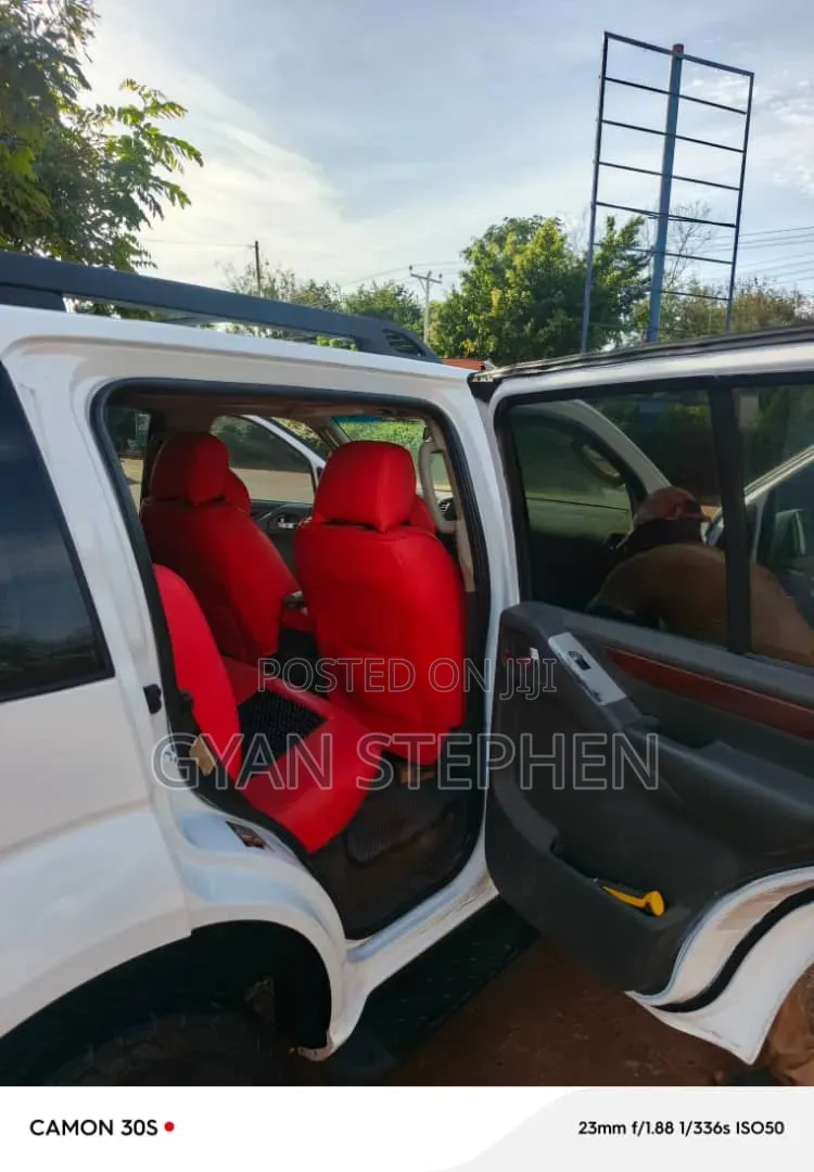 Nissan Pathfinder 2009 White