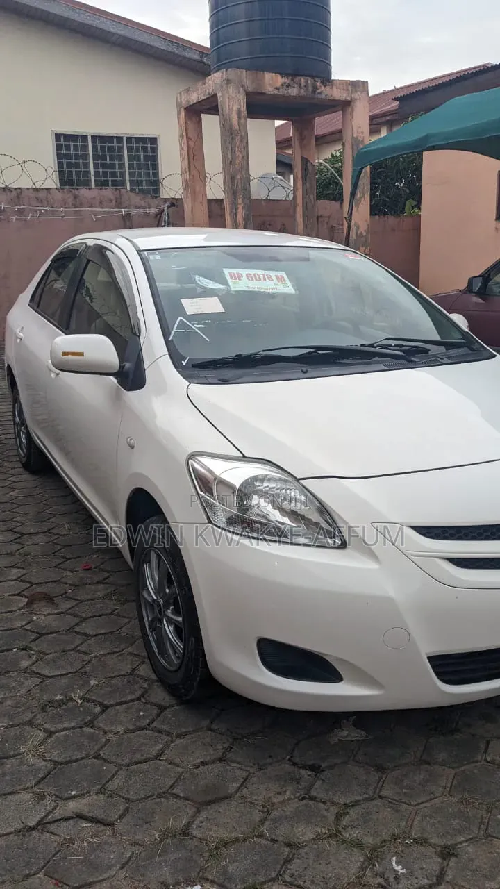 Toyota Belta 2010 White