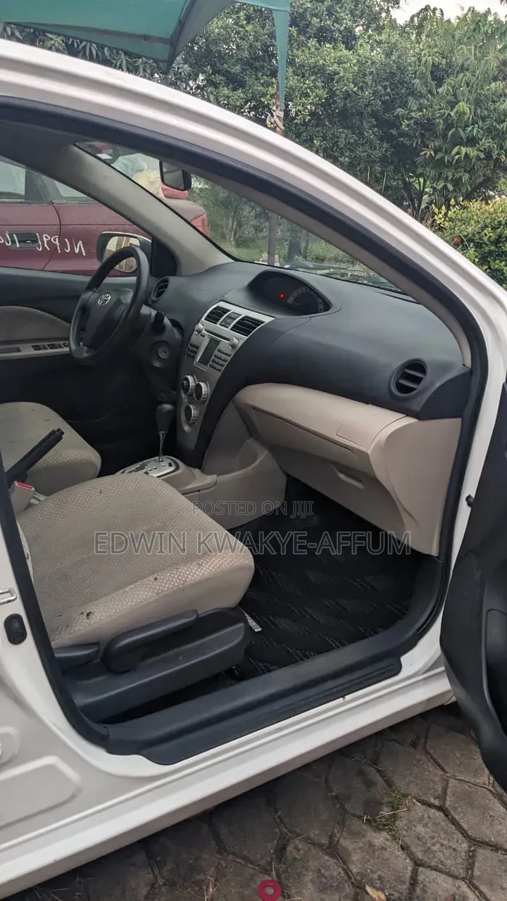 Toyota Belta 2010 White