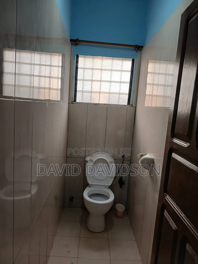 4bdrm Mansion in 4 Bedroom Self, Tema Metropolitan for rent
