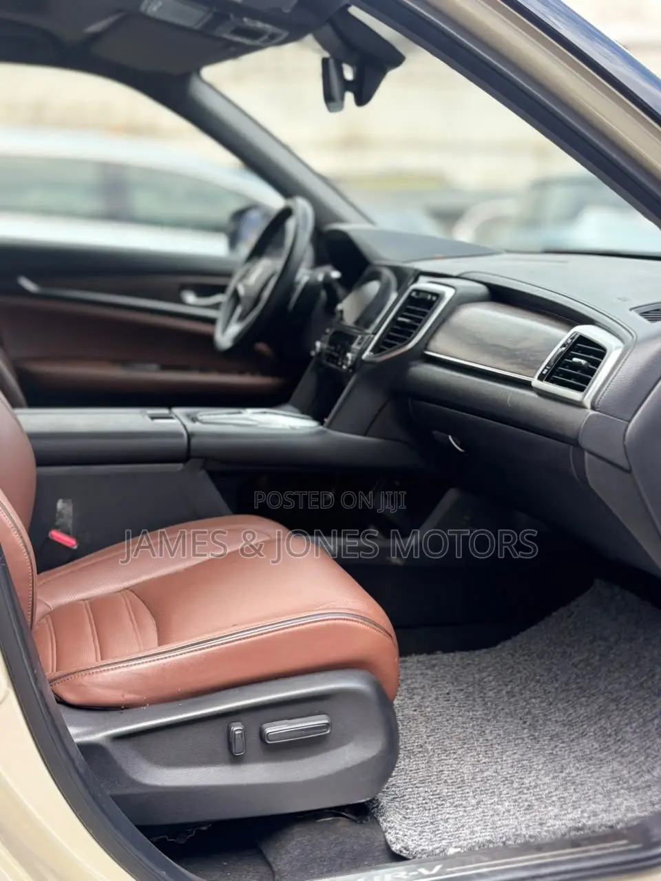 Honda UR-V Premium Edition 2017 Beige