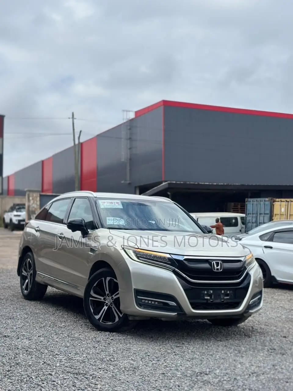 Honda UR-V Premium Edition 2017 Beige